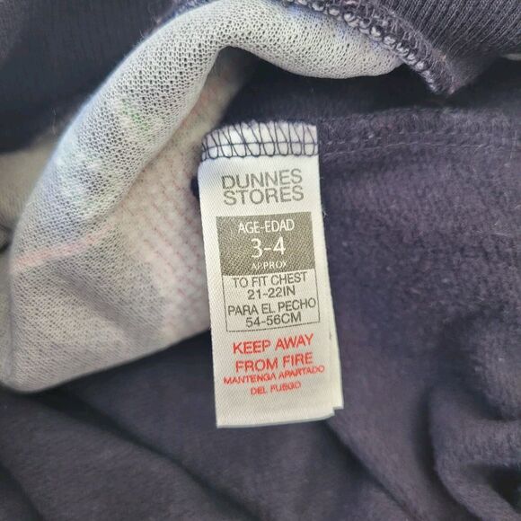 Toddler Boys 3T-4T Christmas Pullover Sweaters Lot Of 2 Excellent Condition Pugs - Picture 5 of 5